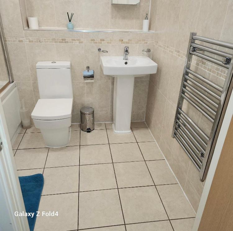 J Quarter - Sleeps 5 Long Term & Families Comfortably, 4 Beds, 2 Bathrooms Birmingham Exterior photo