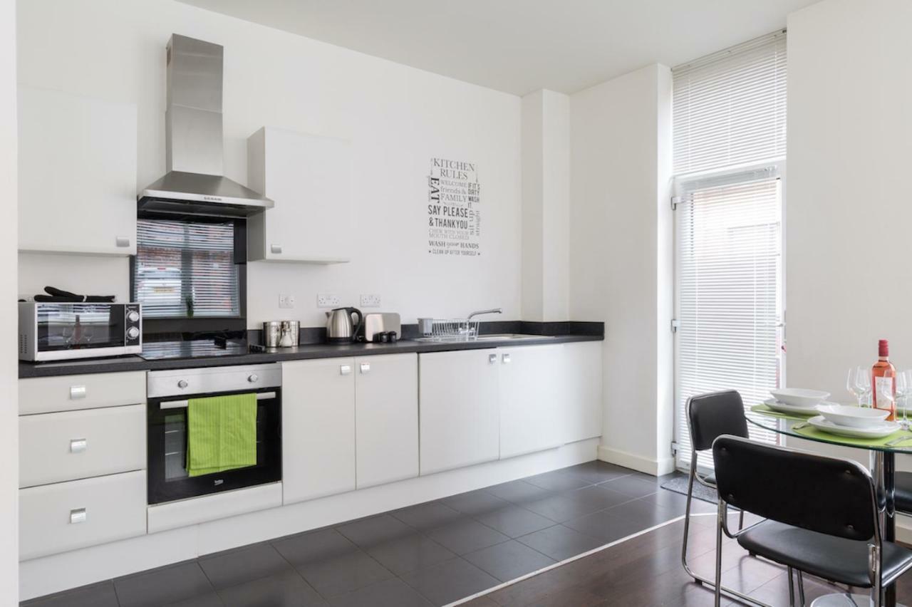J Quarter - Sleeps 5 Long Term & Families Comfortably, 4 Beds, 2 Bathrooms Birmingham Exterior photo